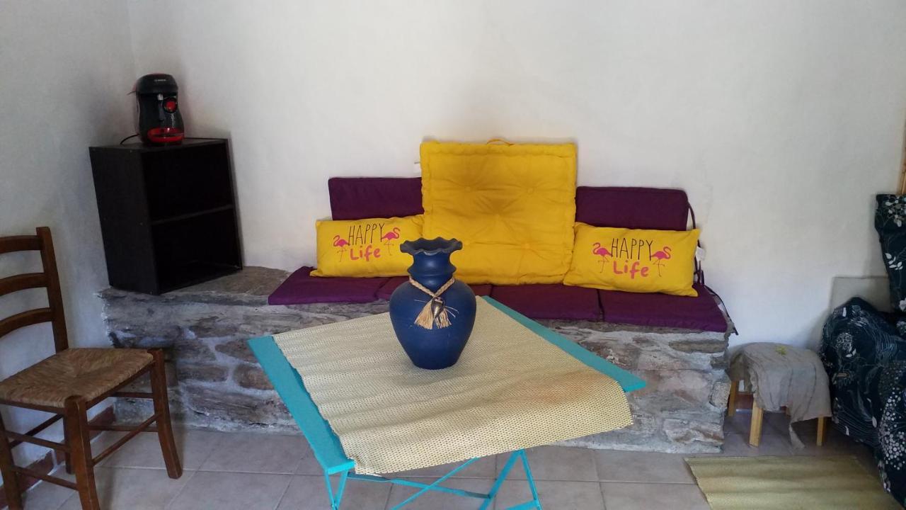 Le Petit Nid Bed and Breakfast Sablieres Εξωτερικό φωτογραφία